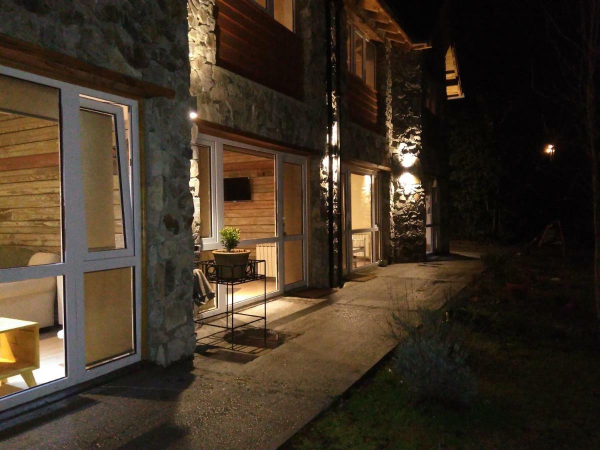 Hosteria Bajo Cero Villa La Angostura Exterior photo