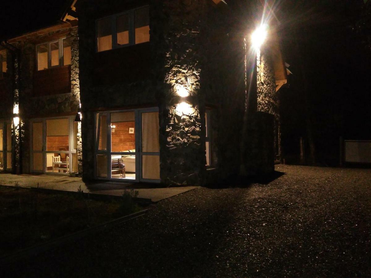 Hosteria Bajo Cero Villa La Angostura Exterior photo
